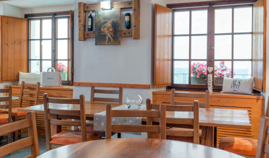HOTEL CENTRALE (B&B) Poschiavo