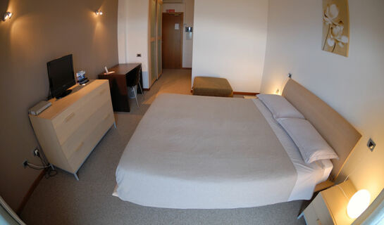 HOTEL MEDI GARDEN (B&B) Alba Adriatica (TE)