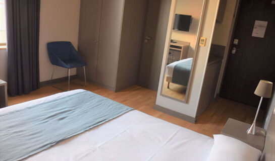 ADONIS LYON DOCK OUEST (B&B) lyon