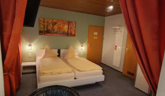 HOTEL ROMÄUS (B&B) Villingen-Schwenningen