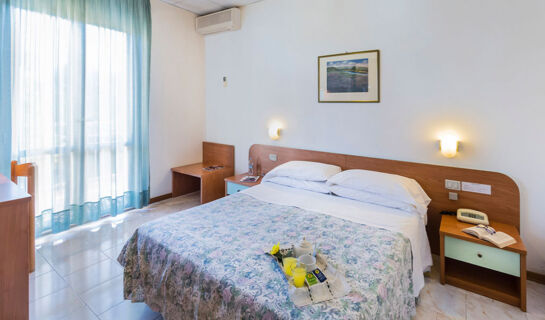 HOTEL LA DARSENA (B&B) Passignano sul Trasimeno (PG)