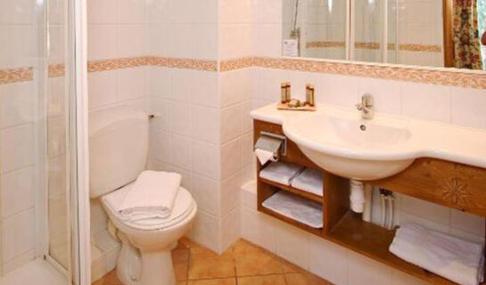 LES BARTAVELLES HOTEL RESTAURANT & SPA Crots