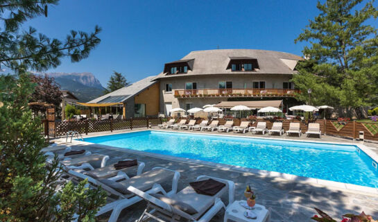 LES BARTAVELLES HOTEL RESTAURANT & SPA Crots