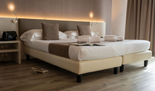 HOTEL SPLENDID SOLE Manerba del Garda (BS)