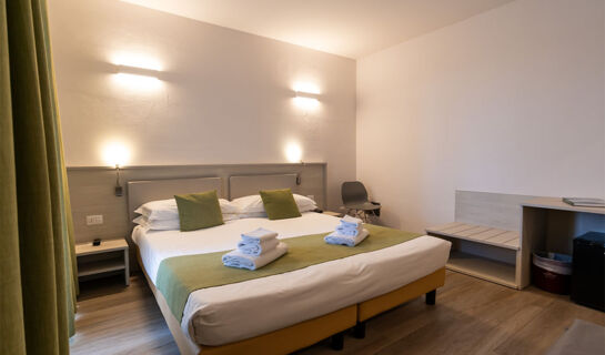 HOTEL SPLENDID SOLE Manerba del Garda (BS)