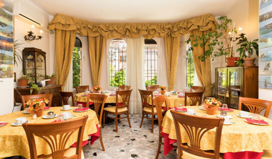 VILLA ALBERTINA (B&B) Lido von Venedig