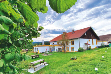 HÔTEL RESTAURANT LES CERNETS VAL-DE-TRAVERS Les Verrières